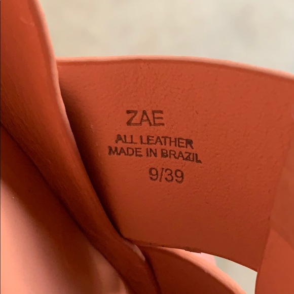 GIFTED!  Mercedes Castillo Zae Flat - Picture 7 of 8